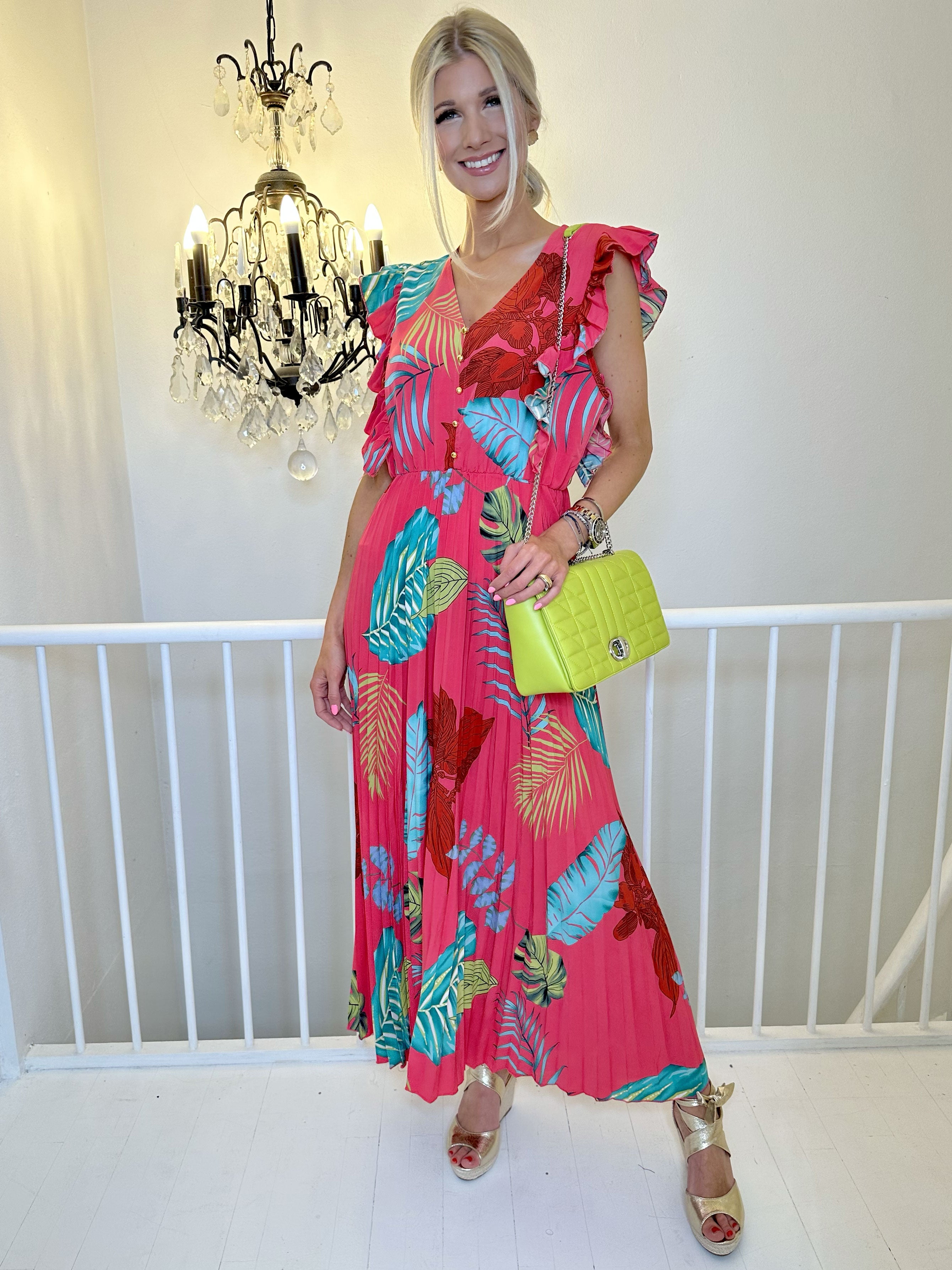 Lullu Leaf - Lang kjole med flæser og plisseret skørt